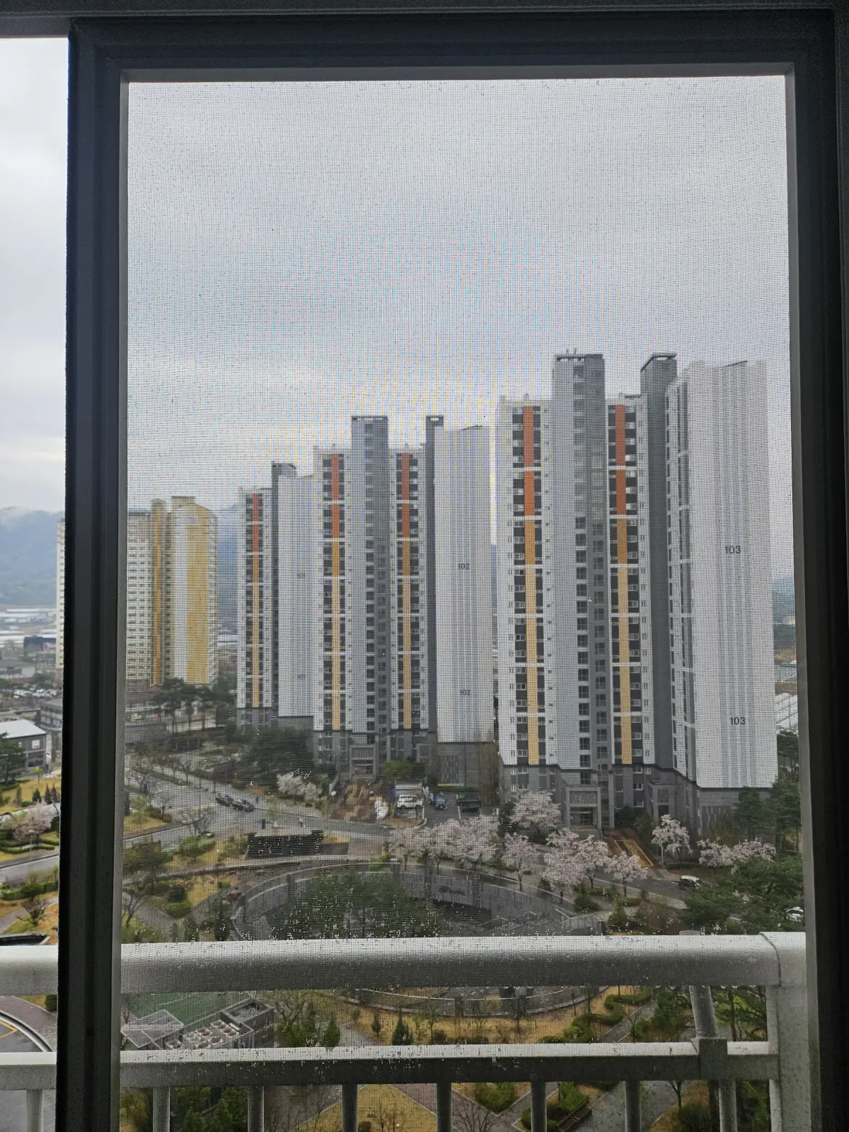 기존방충망 상태